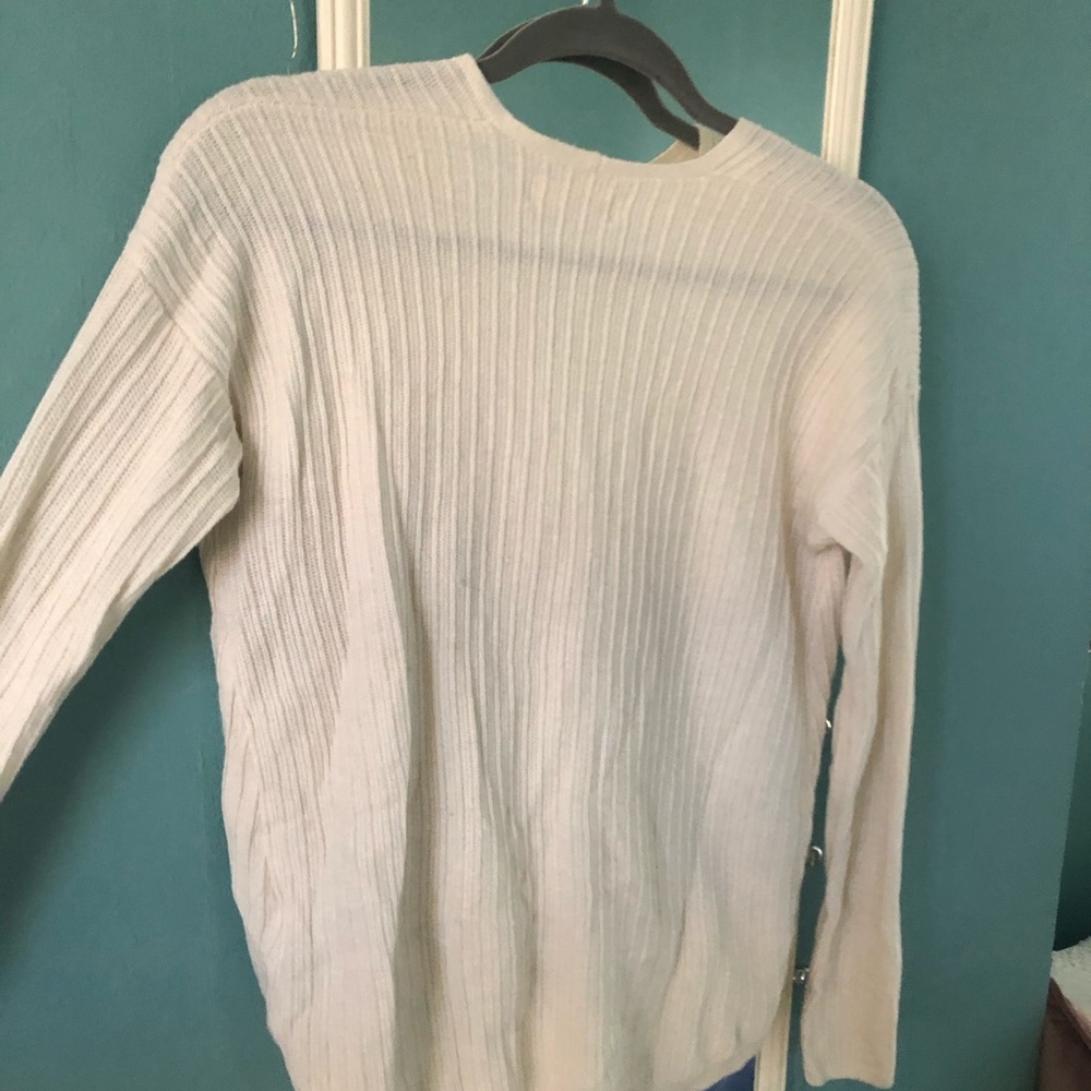 Sweater - Picture 4 of 4